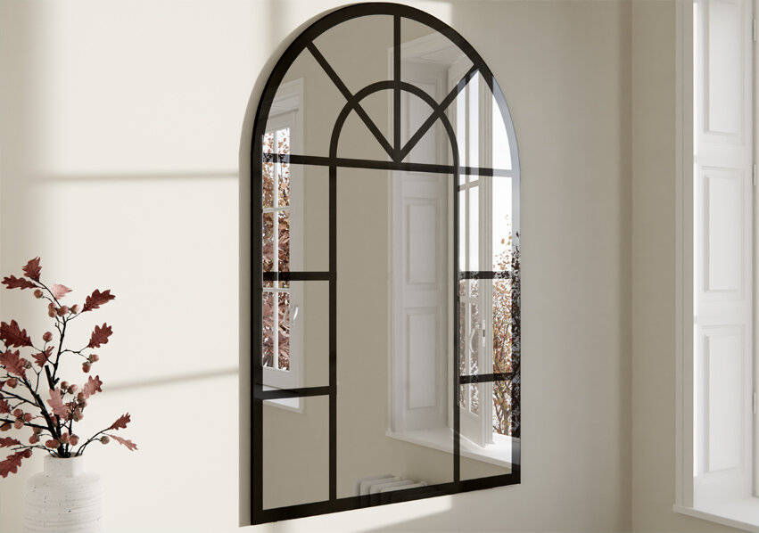 Halbovaler Spiegel - Subtilität der Form, einzigartige Reflexion